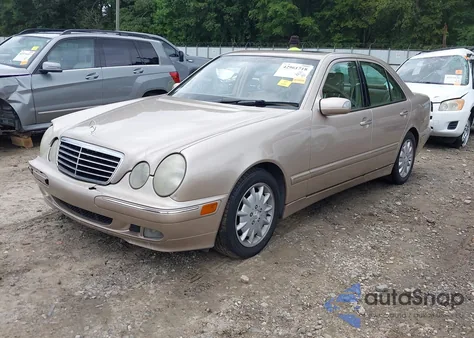 2001 Mercedes-Benz E 320 из США, поврежденный, VIN WDBJF65J71B261654
